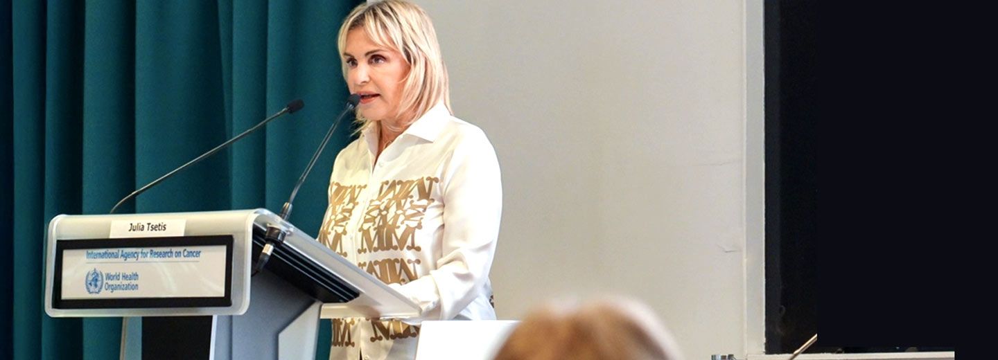 Η Πρόεδρος του ΟΦΕΤ Ιουλία Τσέτη στην ομιλία της στο Biomed-AI Summer School 2025 στη Λυών.
